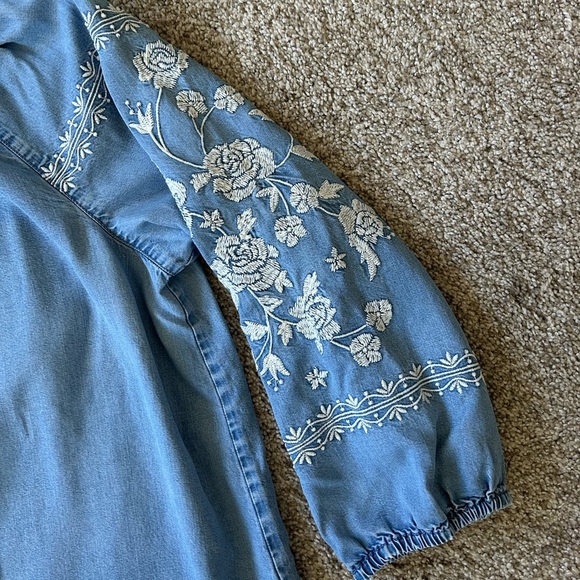 J Jill Denim-Boho Denim top with Cream Embroidery on Sleeves and waist. Cowgirl - Picture 7 of 8